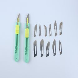 Medium sliding stretchable scalpel